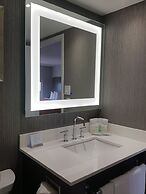 Embassy Suites by Hilton Toronto Airport