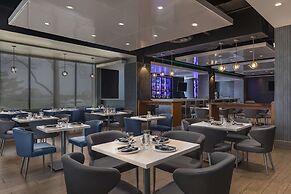 Embassy Suites by Hilton Toronto Airport