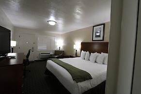 Dinosaur Inn & Suites