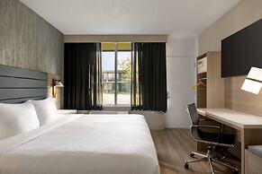 Radisson Hotel Montreal Airport