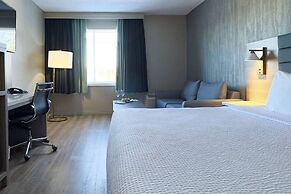 Radisson Hotel Montreal Airport