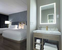 Radisson Hotel Montreal Airport