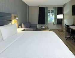 Radisson Hotel Montreal Airport
