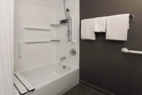 Courtyard by Marriott Tucson Airport