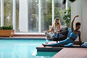 Renaissance Austin Hotel