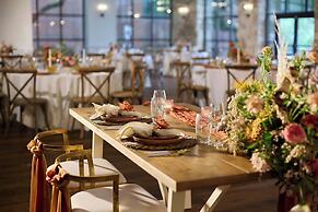 Renaissance Austin Hotel