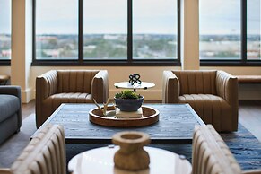 Renaissance Austin Hotel