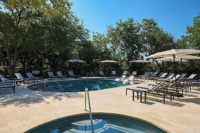 Renaissance Austin Hotel