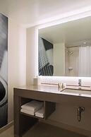 Renaissance Austin Hotel