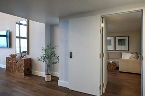 Renaissance Austin Hotel