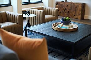 Renaissance Austin Hotel