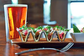 Renaissance Austin Hotel