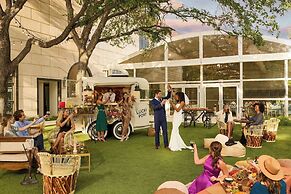 Renaissance Austin Hotel