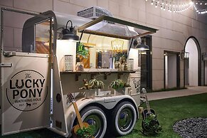 Renaissance Austin Hotel