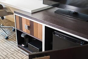 Renaissance Austin Hotel