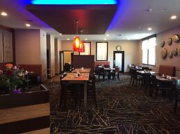 Ramada by Wyndham Grand Forks