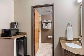 Best Western Plus Landmark Inn