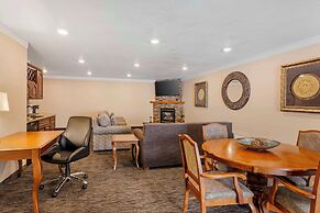 Best Western Plus Landmark Inn