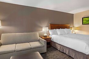 Best Western Plus Landmark Inn