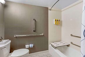 Best Western Plus Landmark Inn