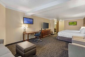 Best Western Plus Landmark Inn