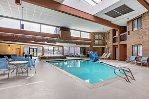 Best Western Plus Landmark Inn