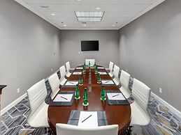 DoubleTree by Hilton Hotel Wichita Airport