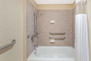 Hawthorn Suites by Wyndham Midwest City Tinker AFB