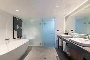 Crowne Plaza Perth by IHG