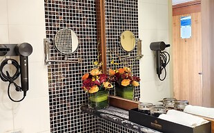 XI’AN DAJING CASTLE HOTEL