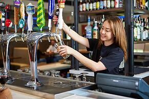 Holiday Inn & Suites Phoenix Airport North by IHG