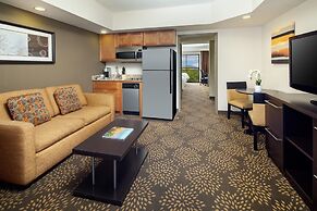 Holiday Inn & Suites Phoenix Airport North by IHG