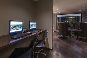 Holiday Inn & Suites Phoenix Airport North by IHG