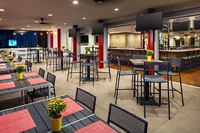 Holiday Inn & Suites Phoenix Airport North by IHG