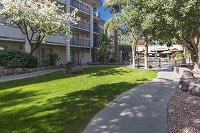 Holiday Inn & Suites Phoenix Airport North by IHG