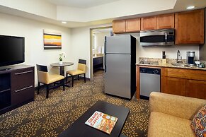 Holiday Inn & Suites Phoenix Airport North by IHG