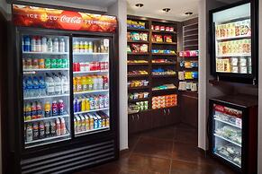 Holiday Inn & Suites Phoenix Airport North by IHG