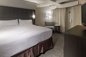 Holiday Inn & Suites Phoenix Airport North by IHG