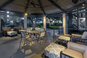 Holiday Inn & Suites Phoenix Airport North by IHG