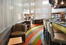 Holiday Inn & Suites Phoenix Airport North by IHG
