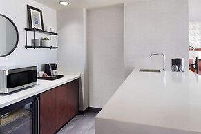 Courtyard by Marriott Arlington Crystal City/Reagan National