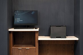 Courtyard By Marriott Palm Springs