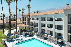 Courtyard By Marriott Palm Springs