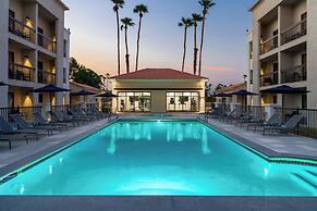 Courtyard By Marriott Palm Springs