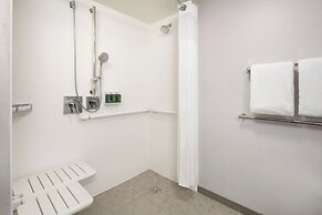 Courtyard By Marriott Palm Springs