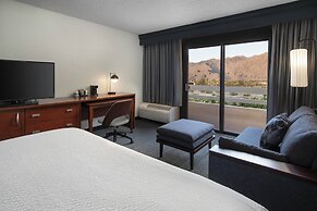 Courtyard By Marriott Palm Springs