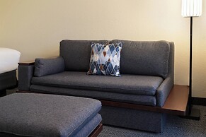 Courtyard By Marriott Palm Springs