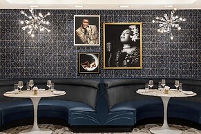 American Hotel Atlanta Downtown, Tapestry Collection Hilton