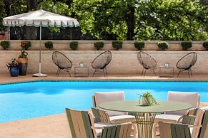 American Hotel Atlanta Downtown, Tapestry Collection Hilton