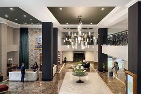 American Hotel Atlanta Downtown, Tapestry Collection Hilton